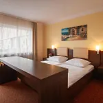 Luca (adults Only) 3*