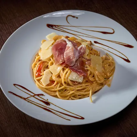 Luca (adults Only) 3*