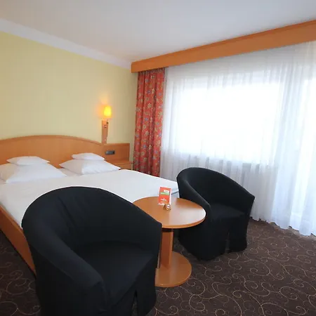 Luca (adults Only) 3*